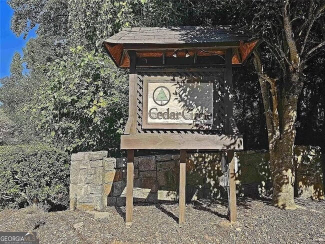 Building Photo - 3932 Cedar Cir