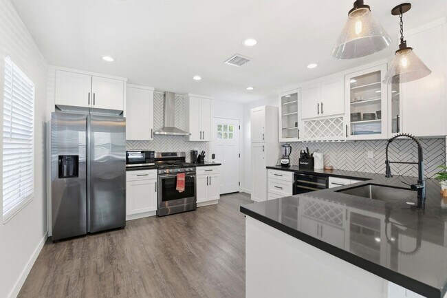 Building Photo - 17055 Gault St