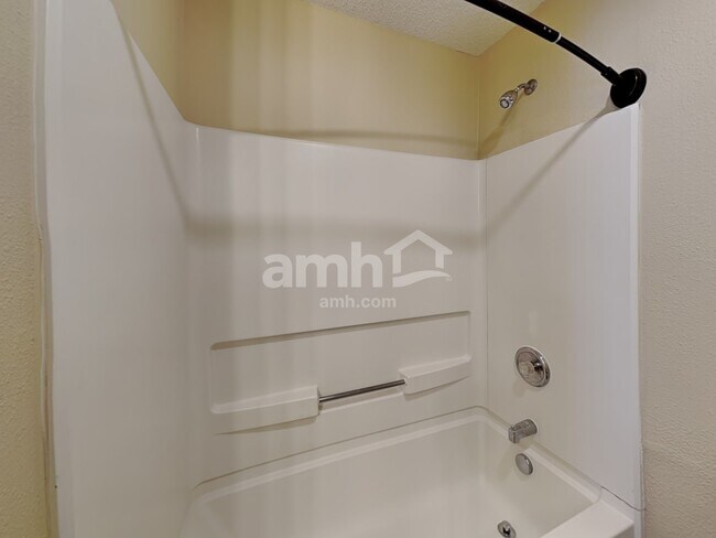 Building Photo - 12897 E 131st St