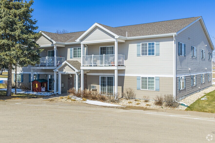 Primary Photo - Willowbrook Glen Apartments