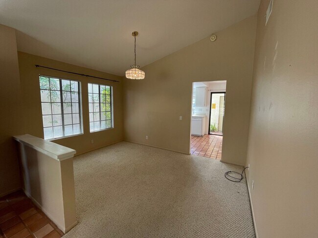 Building Photo - High Country West/Rancho Bernardo, Patio Home.  2/2, 1230 sq. ft..
