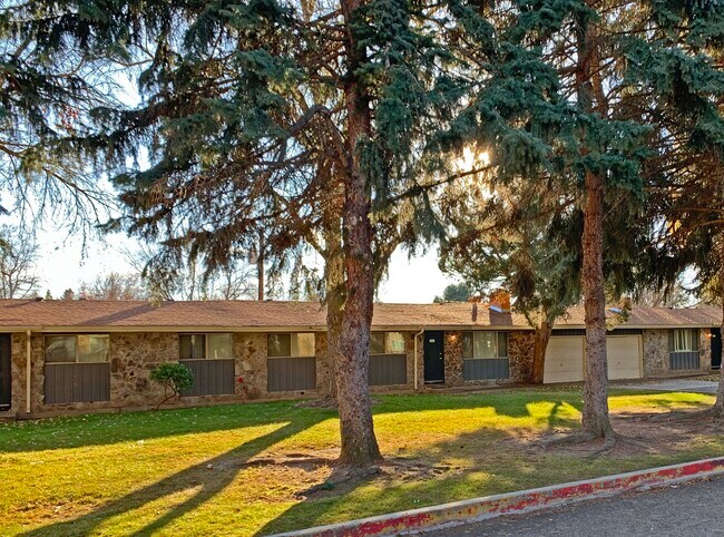 Building Photo - 3541 W Magnolia St