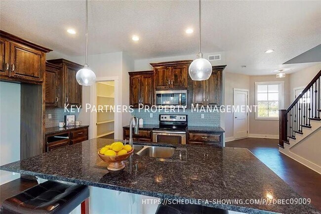 Building Photo - 16439 Blair-