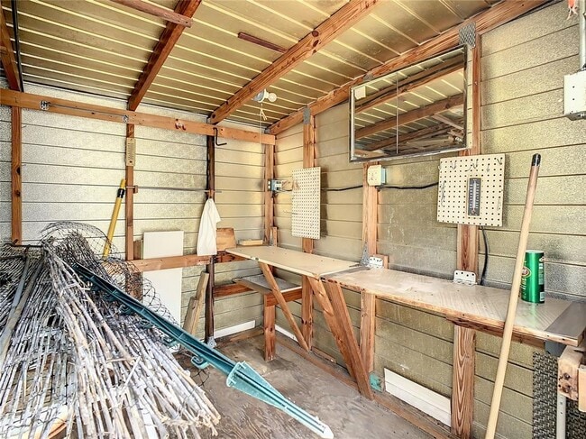 Building Photo - 22186 Catherine Ave