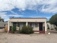Building Photo - 223 Solano Dr NE