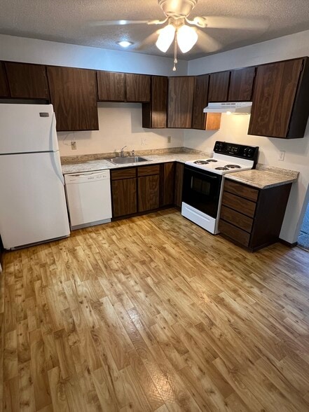 Kitchen - 161 Indian Trail Rd