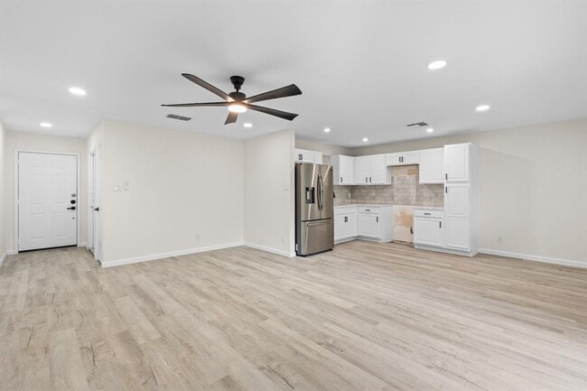 Building Photo - 2508 Dovemeadow Dr