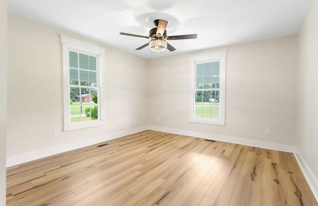 Building Photo - 4633 Godwin Blvd