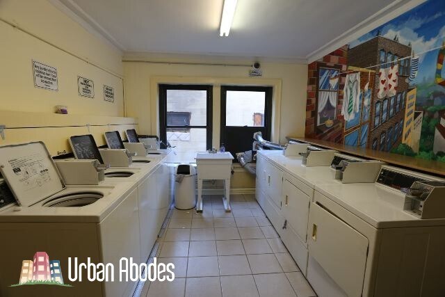 Building Photo - 1160 N Dearborn St