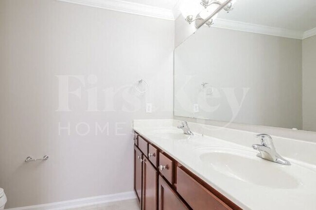 Building Photo - 4183 Shadetree Dr