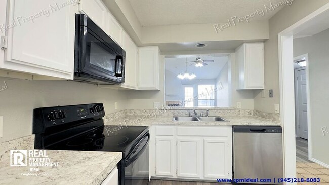 Building Photo - 9601 Forest Ln