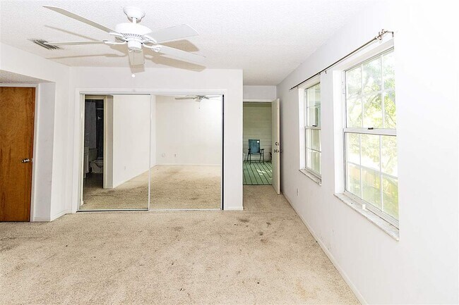 Building Photo - 200 16th St