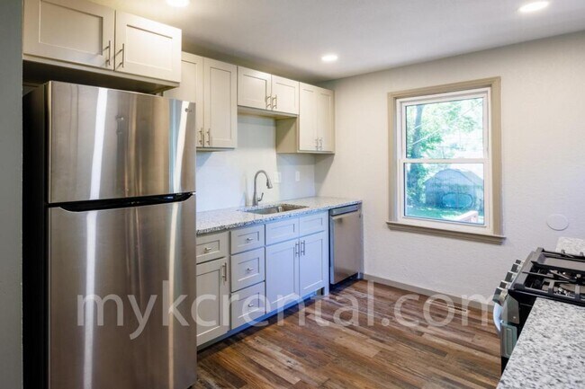 Building Photo - 7915 W 59th Terrace