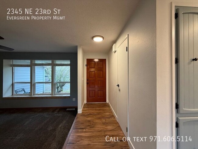 Building Photo - 2345 NE 23rd St