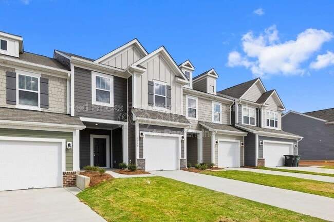 Building Photo - 2881 Yeager Dr NW