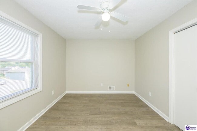 Building Photo - 173 Creekvale Dr