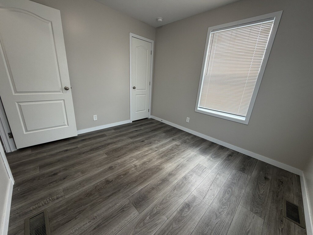 Building Photo - 38089 Marlene Dr