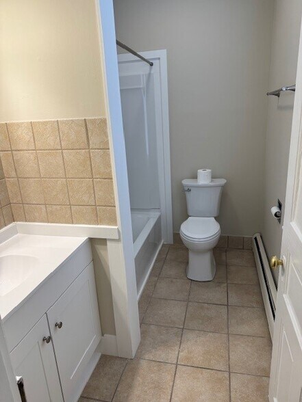 Building Photo - 4 W Garrison St