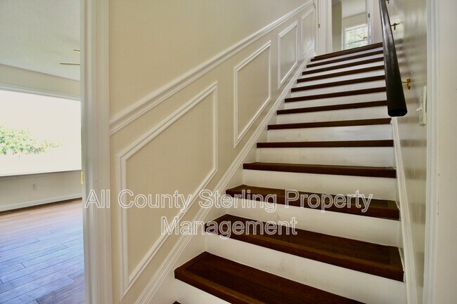 Building Photo - 3581 NW Bur Oak Pl
