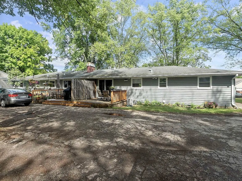 Building Photo - 1325 Cardinal Ln