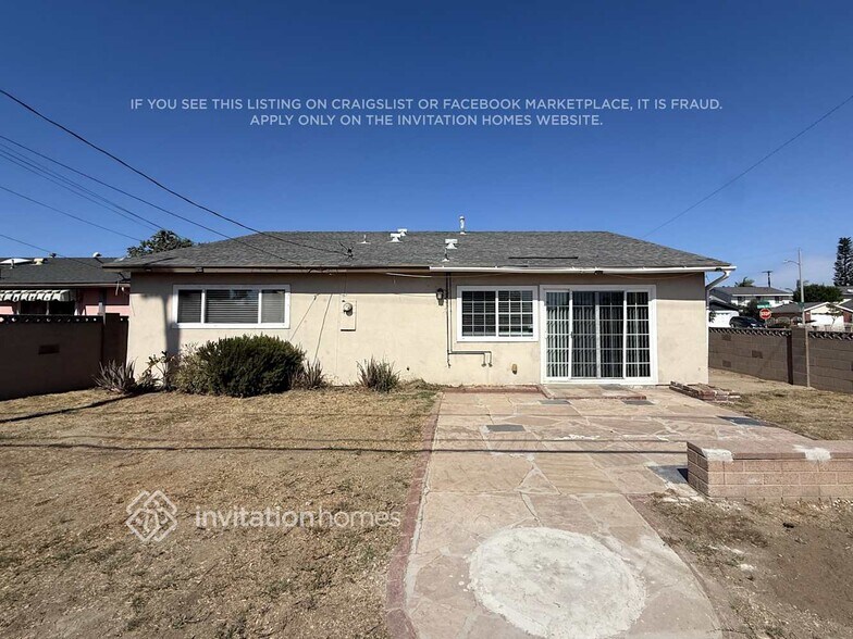 Building Photo - 748 E Turmont St