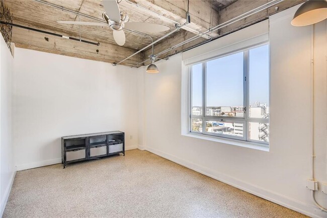 Building Photo - 710 Colorado St