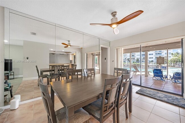 Building Photo - 2752 NE 3rd St