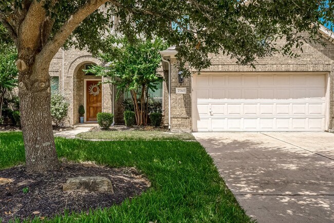 Building Photo - 7710 Eastwood Lake Ln