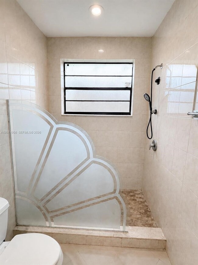 Building Photo - 8142 Silver Palm Ct