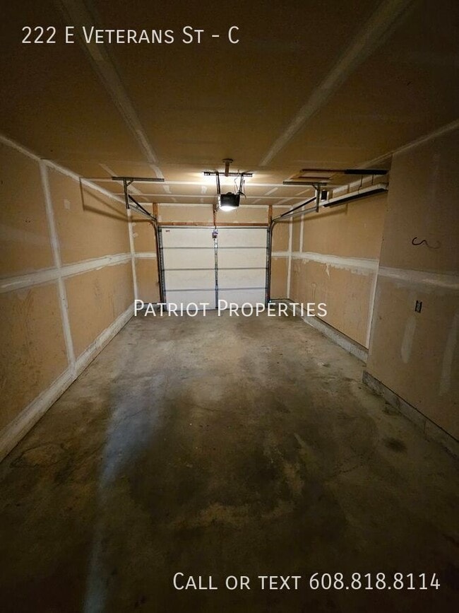 Building Photo - 222 E Veterans St