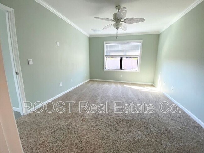 Building Photo - 7499 Tourmaline Dr