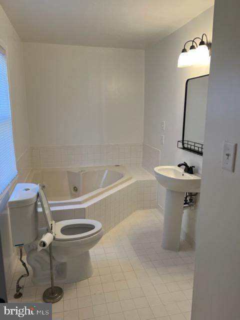 Building Photo - 17207 Manning Dr