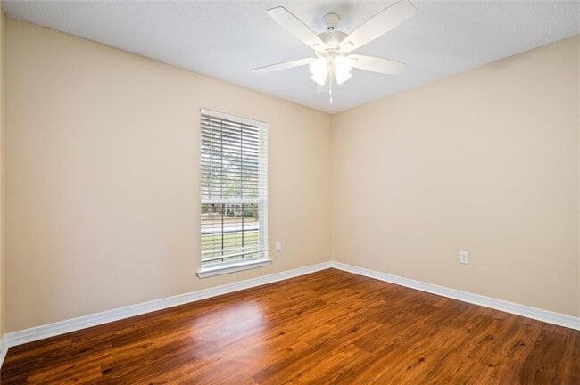 Building Photo - 7245 Pecan Terrace Dr