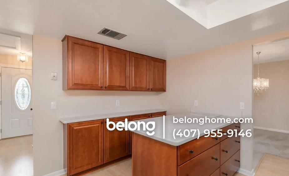 Building Photo - 856 Westport Dr
