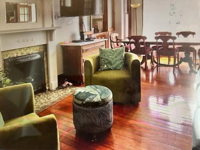 Building Photo - Islay Street  770-774