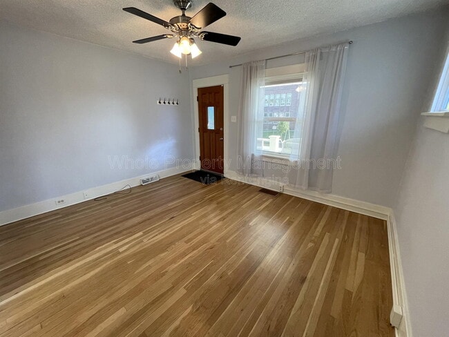 Building Photo - 4909 Beach Ct