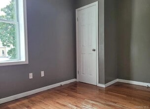 Building Photo - 3-39 Eldert Ln