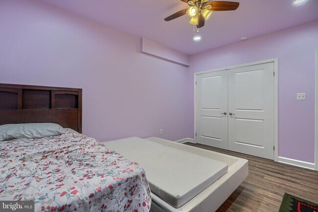 Building Photo - 7142 Starmount Ct