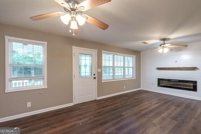 Building Photo - 3322 Dewey Hogan Rd