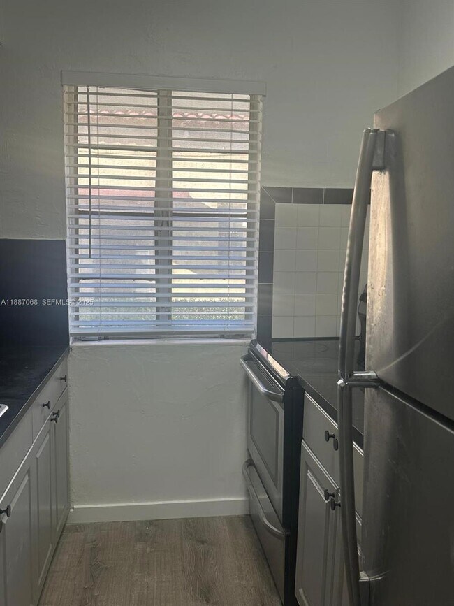 Building Photo - 6805 Abbott Ave