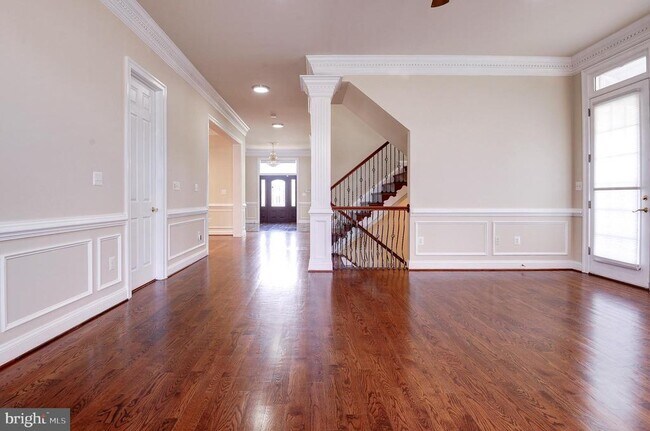 Building Photo - 4303 Evergreen Ln