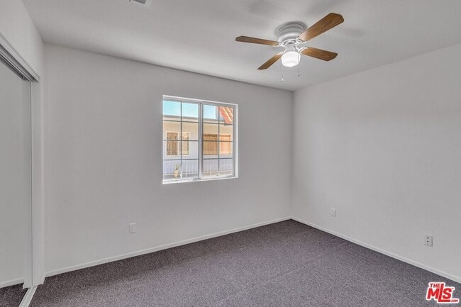 Building Photo - 6616 Sylmar Ave
