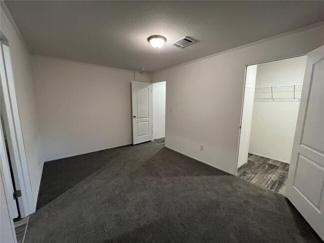 Building Photo - 39141 Bay Ave