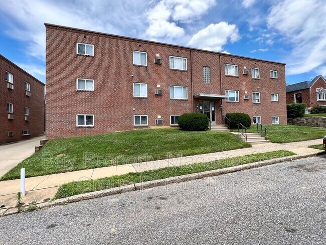 Primary Photo - 1715 Lansing St
