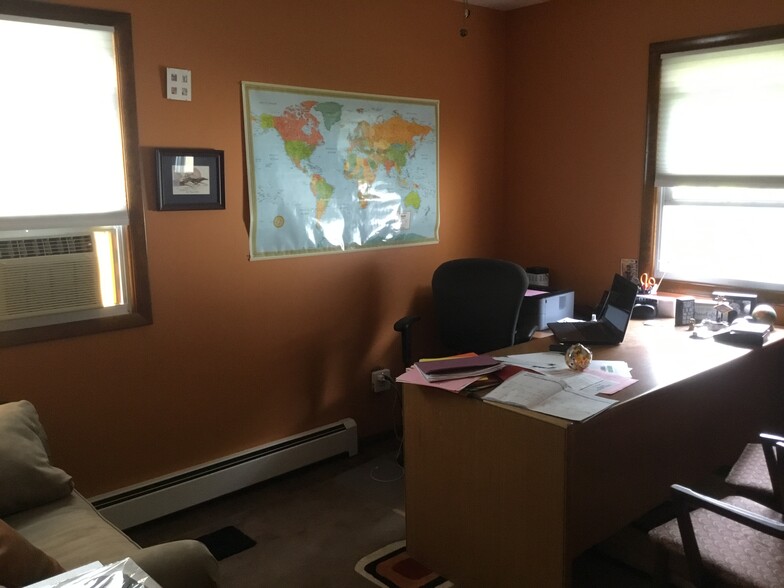Office - 1405 Kings Rd