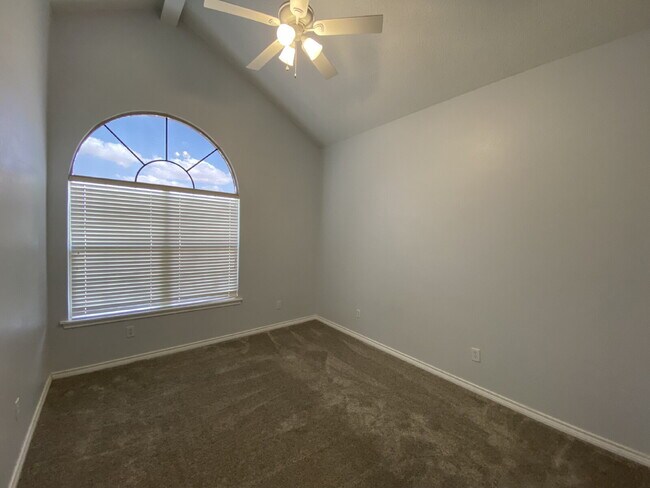 Building Photo - Spectacular 4 Bed 2 Bath in South Lubbock! Cooper School District!