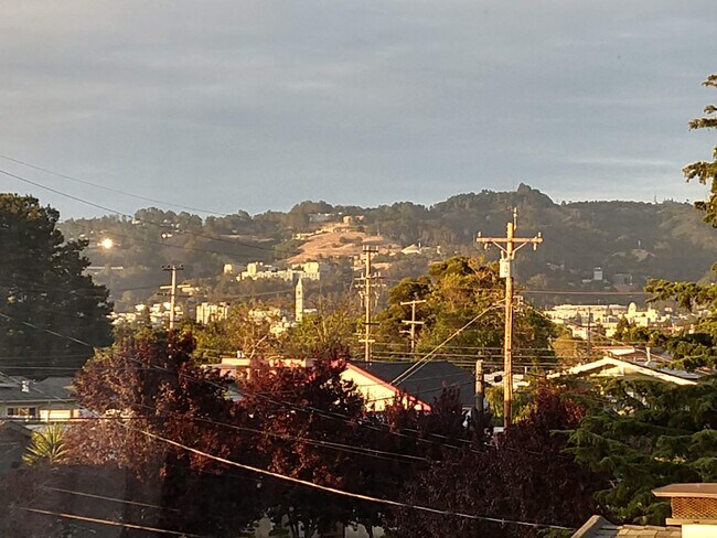 View from Living room - 1230 Burnett St