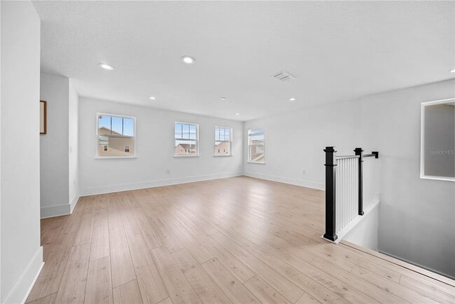 Building Photo - 1694 Pinecliff Dr