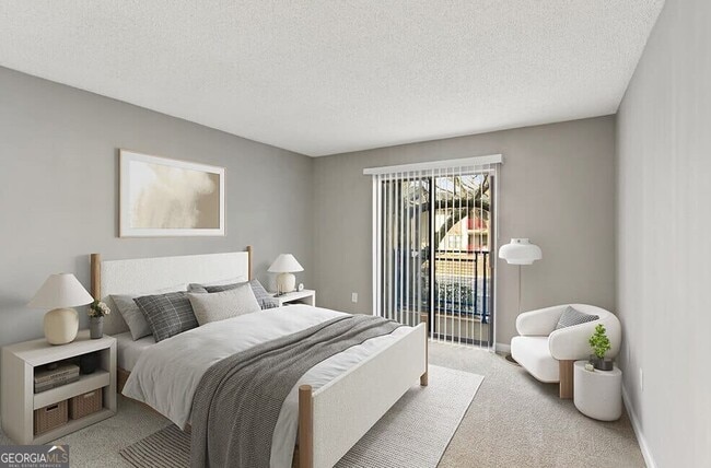 Building Photo - 3500 Windcliff Dr SE