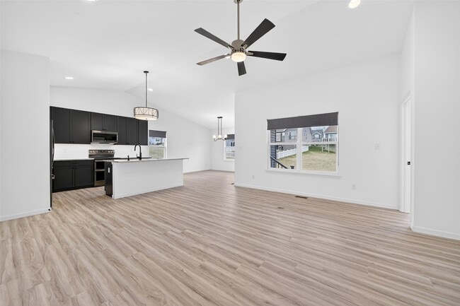 Building Photo - 203 Homestretch Ln